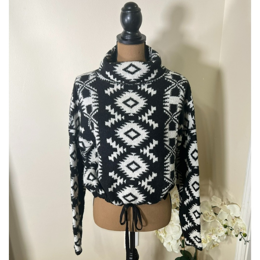 Black White Aztec Turtleneck‎ Sweater Junior L Drawstring Hem Boho Western Cozy